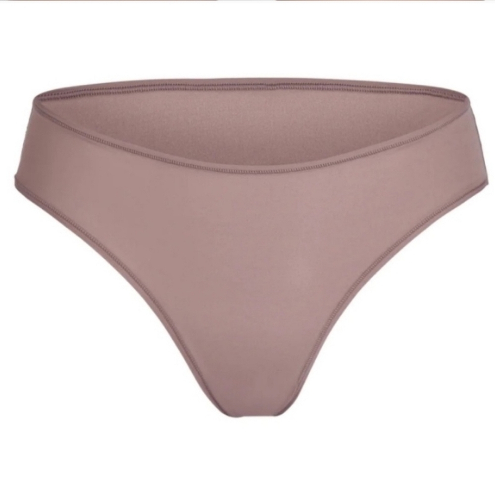NWOT SKIMS Fits Everybody Cheeky Brief / 4X/UMBER